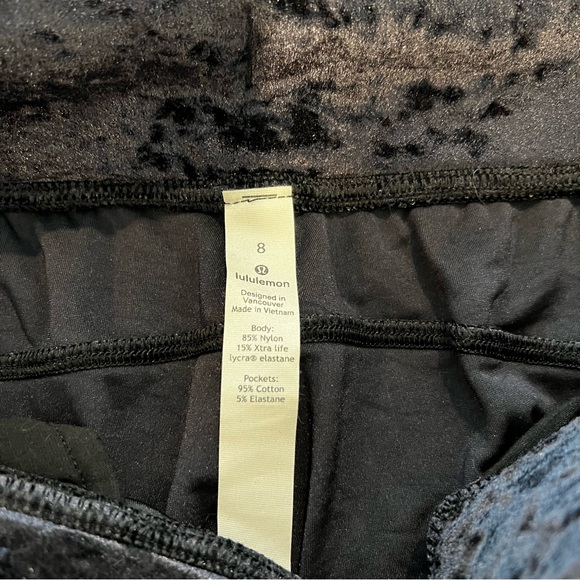 Lululemon - Picture 3 of 4